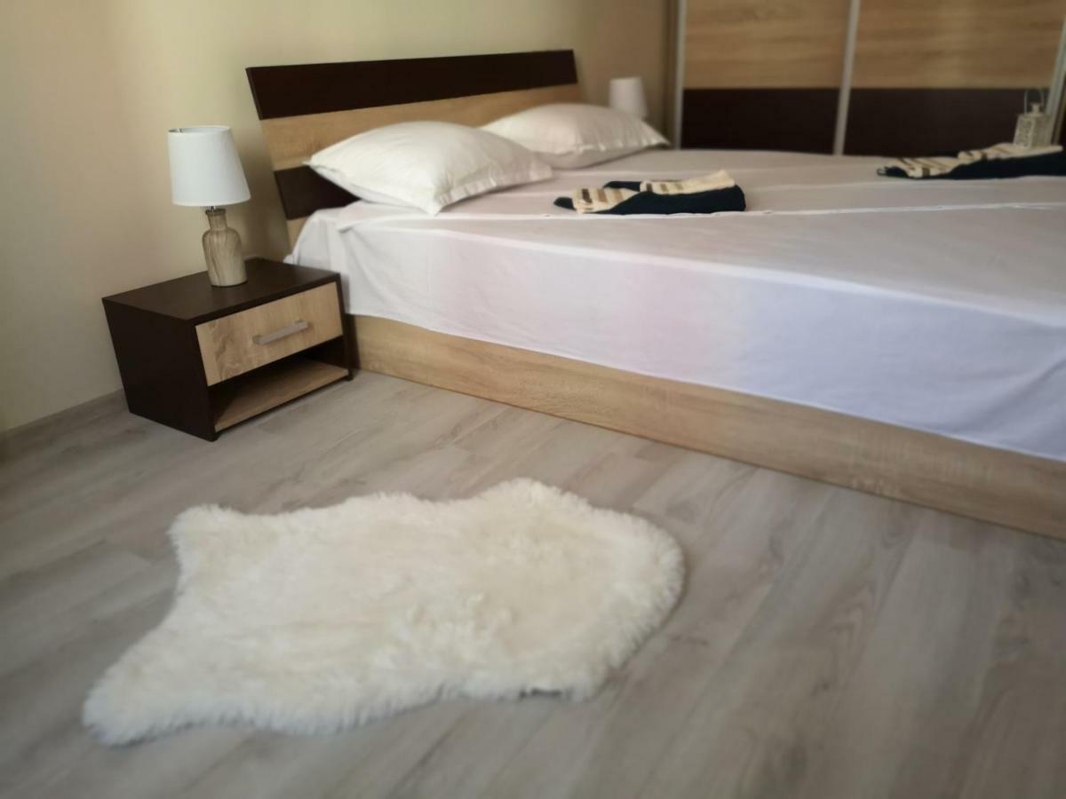 Art Apartments In Pomorie Exterior photo