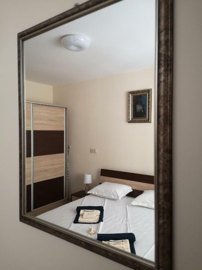 Art Apartments In Pomorie Exterior photo